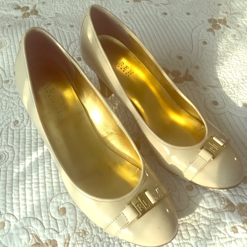 Beautiful cream Ralph Lauren 3’ Heels.